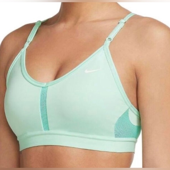 Women’s Nike Indy Sports Bra - Picture 2 of 8